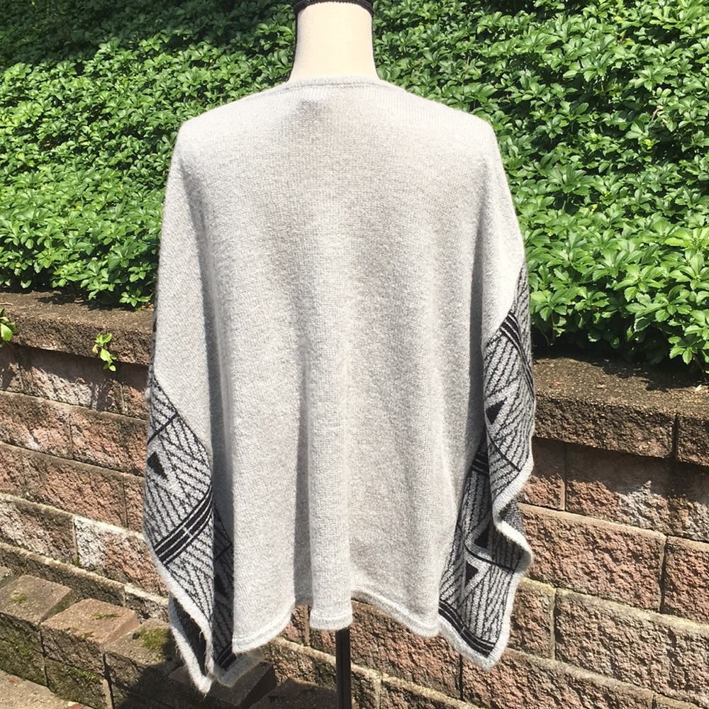 Chico’s Sweater - Picture 4 of 11